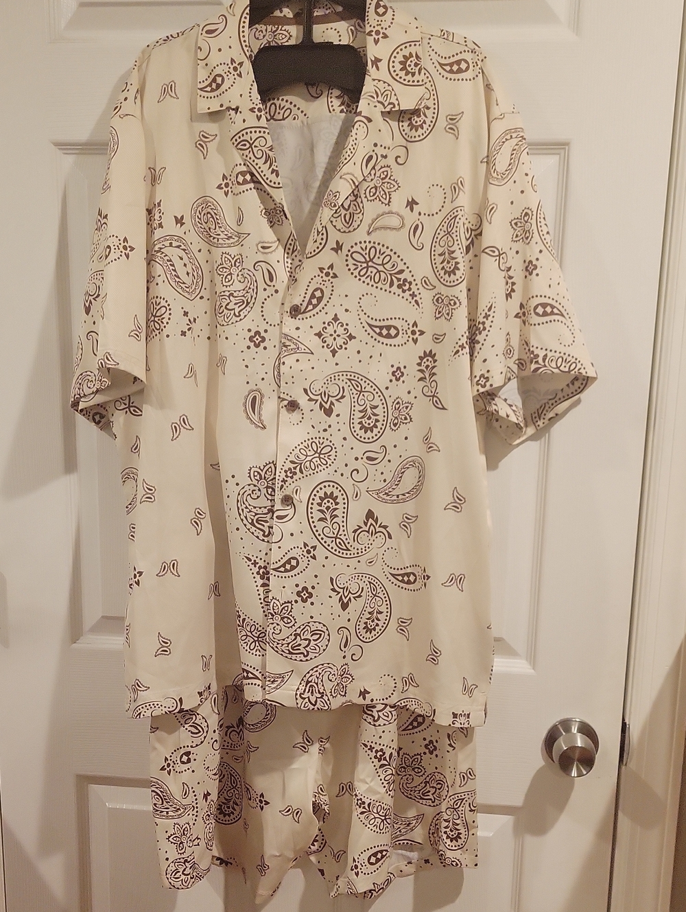 Men's Short-Sleeve Cream Paisley Button-Up Shirt & Shorts Set